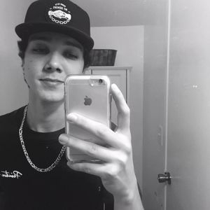 Meet your Posher, Ethan